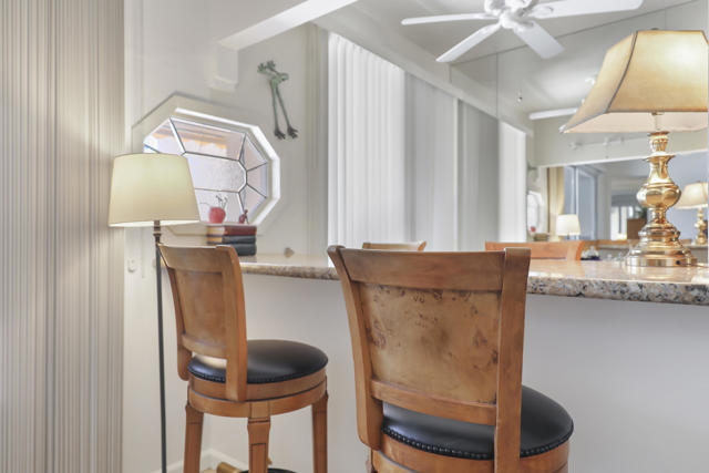 141 Lake Shore Drive, Rancho Mirage CA: https://media.crmls.org/mediaz/3a0d7101-d479-4eeb-b78d-d013fd1f995d.jpg