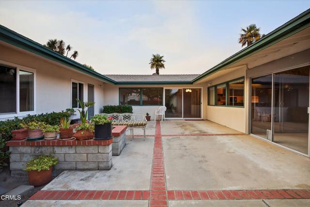 640 Fernwood Drive, Oxnard CA: https://media.crmls.org/mediaz/3a0d9aaa-f782-409f-92d0-b2fdfbb24e78.jpg