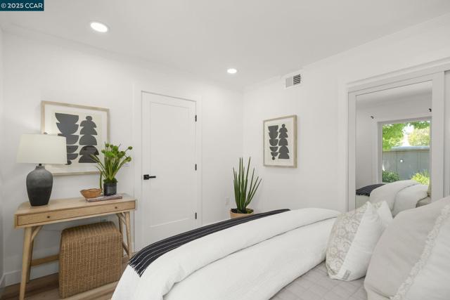 1133 Golden Rain Road, Walnut Creek CA: https://media.crmls.org/mediaz/3a0d9fa8-b1e1-4fc3-b81a-3eb042ed6041.jpg