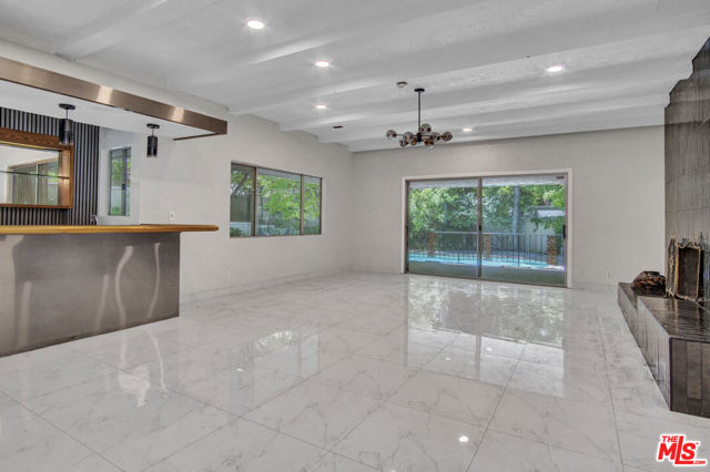 11410 Canton Drive, Studio City CA: https://media.crmls.org/mediaz/3a0db1ba-a5ad-49da-8c16-b7ae07a7bf53.jpg