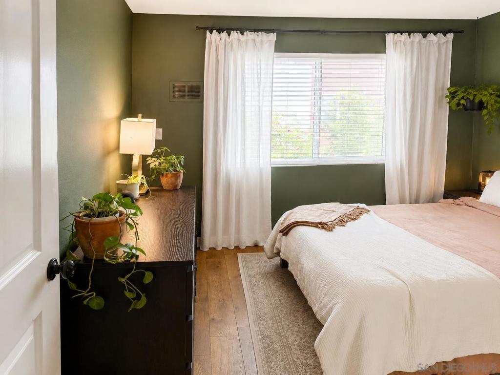 2930 Broadway - photo 9