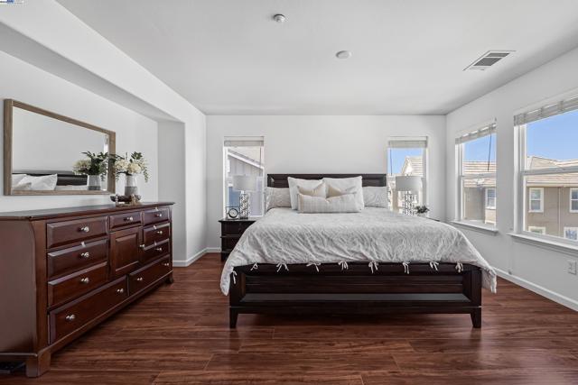 6268 Byron Ln, San Ramon CA: https://media.crmls.org/mediaz/3a0e04d6-a41a-4f97-8a17-780f4ba77588.jpg