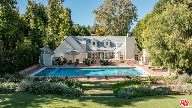 4714 Balboa Avenue, Encino CA: https://media.crmls.org/mediaz/3a0e7424-27d5-42ee-aa0a-fc7ad15aeb8d.jpg