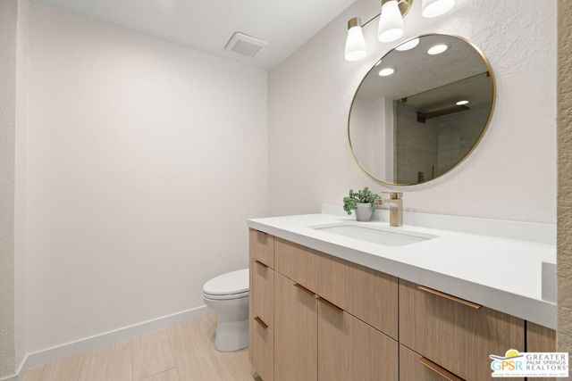 6 Joya Drive, Palm Desert CA: https://media.crmls.org/mediaz/3a0eb490-a36c-42d9-92fe-d815f0e4539d.jpg