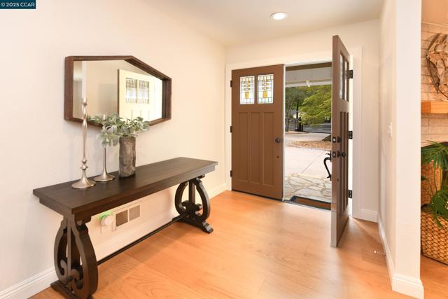 2200 Tice Valley Blvd +3BR ADU, Walnut Creek CA: https://media.crmls.org/mediaz/3a0ee32f-ba98-4eb5-a85d-f54650269f44.jpg