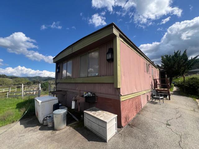 5390 Little Uvas Road, Morgan Hill CA: https://media.crmls.org/mediaz/3a0ef922-4ef8-4b96-907c-4c54d875257e.jpg