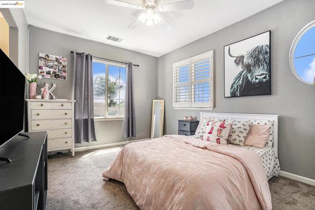 583 Sawgrass Way, Oakley CA: https://media.crmls.org/mediaz/3a0f1611-7e1d-475d-85a3-84583850b023.jpg