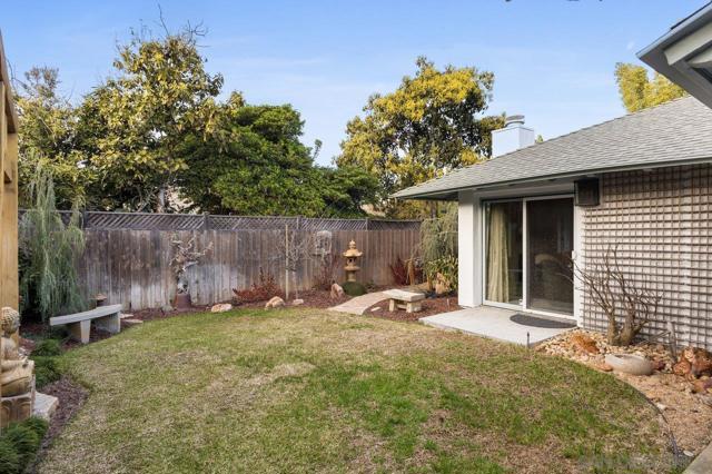 1059 Hymettus Ave, Outside Area (Inside Ca) CA: https://media.crmls.org/mediaz/3a0fc8fc-2d26-4453-b36c-a9941055e183.jpg
