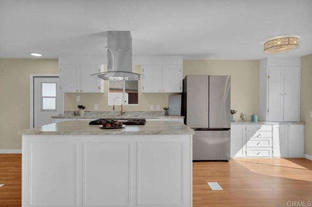 Detail Gallery Image 3 of 11 For 2515 Sweetwater Rd #32,  Spring Valley,  CA 91977 - 2 Beds | 2 Baths