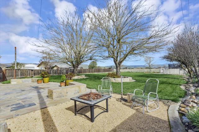 1204 Shore Road, Hollister CA: https://media.crmls.org/mediaz/3a114a6c-4ea3-4c33-95e1-7c04da83d378.jpg