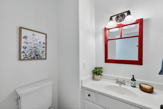 217 Augusta Lane, Aptos CA: https://media.crmls.org/mediaz/3a11caf9-90ff-4969-88b3-6572f4e941c5.jpg