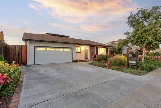 945 Lantana Drive, Sunnyvale CA: https://media.crmls.org/mediaz/3a123257-95f2-4992-b41e-ee7adae55e27.jpg