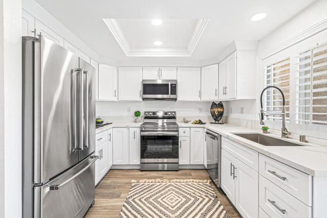 42515 Sultan Avenue, Palm Desert, CA 92211