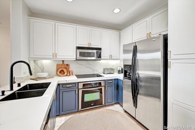 3877 Pell PL, San Diego CA: https://media.crmls.org/mediaz/3a124672-ee76-406d-8af3-ee526739d91f.jpg