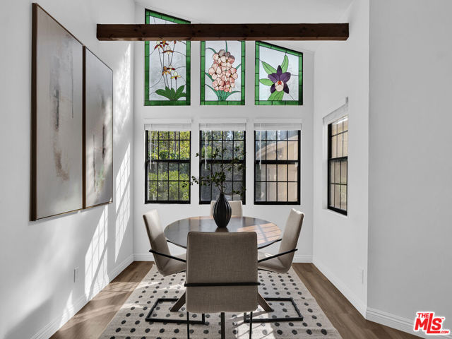 4215 Mentone Avenue, Culver City CA: https://media.crmls.org/mediaz/3a129da2-3ff8-43d7-92a6-0a398ca3bd1e.jpg