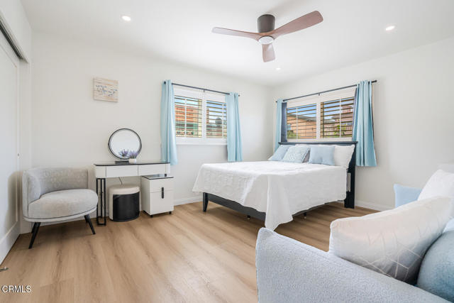 5040 Island View Street, Oxnard CA: https://media.crmls.org/mediaz/3a12b8c9-ee5a-4e8f-b66a-6344d902b364.jpg