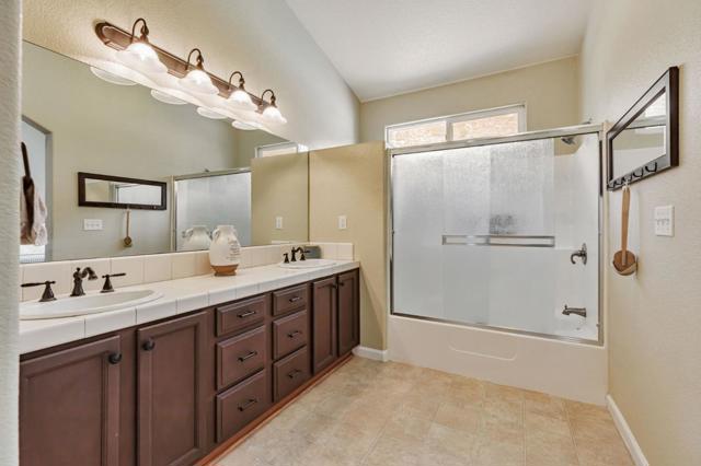 44737 Sun Valley Drive, King City CA: https://media.crmls.org/mediaz/3a1314e1-869f-4aab-a64d-8c0c30dfb8a7.jpg