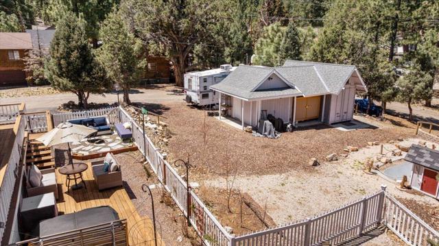 2737 Cedar Lane, Big Bear CA: https://media.crmls.org/mediaz/3a143e22-3a5e-40fe-96a4-ff41d8f884b7.jpg