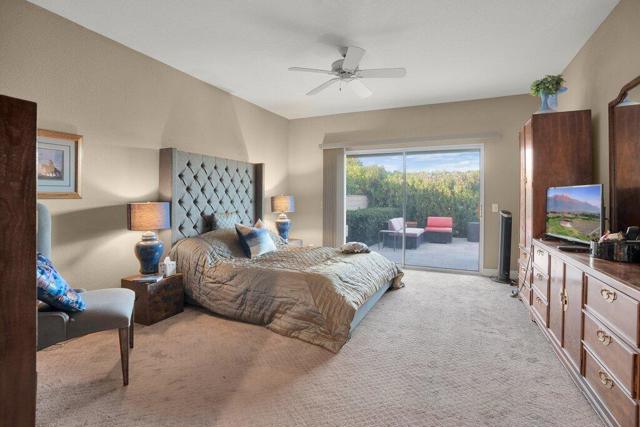 48135 Vista Cielo, La Quinta CA: https://media.crmls.org/mediaz/3a14482e-5352-4edd-b618-cae0ea14f113.jpg
