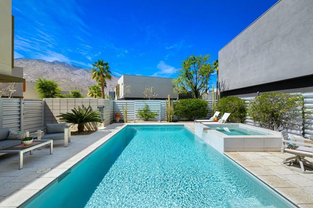 428 Chelsea Drive, Palm Springs CA: https://media.crmls.org/mediaz/3a1483ea-67d3-44cd-8369-42874ce1e028.jpg