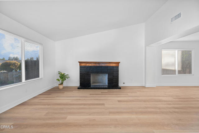 Detail Gallery Image 7 of 49 For 2437 Kimberly Ave, Camarillo,  CA 93010 - 3 Beds | 2 Baths