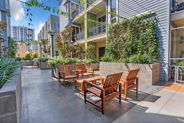 777 6th Ave, San Diego CA: https://media.crmls.org/mediaz/3a153063-9fe4-4258-82ff-7f2259c018ee.jpg