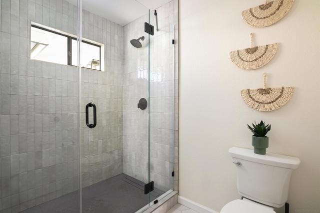 2524 Luciernaga St, Carlsbad CA: https://media.crmls.org/mediaz/3a154e94-10f8-4aea-8d51-13099c56f22b.jpg