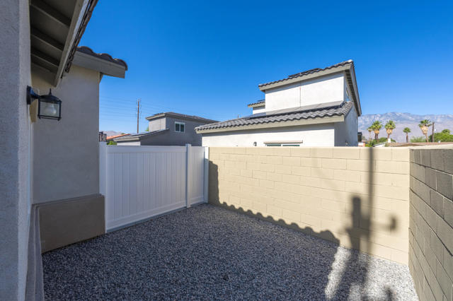 33912 Whispering Palms Trail, Cathedral City CA: https://media.crmls.org/mediaz/3a1680cc-fa26-43d0-ad98-fc852284e6c7.jpg