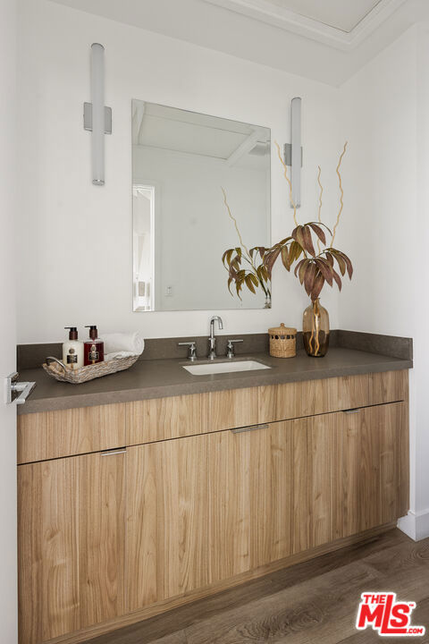 4916 1/2 S Centinela Avenue, Los Angeles CA: https://media.crmls.org/mediaz/3a168eaa-bc0e-4a08-a89a-e8849821cbde.jpg