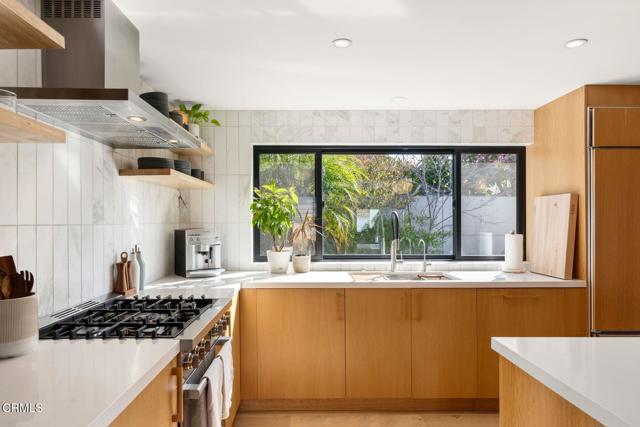 Detail Gallery Image 5 of 36 For 130 Olive St, Oak View,  CA 93022 - 3 Beds | 2 Baths