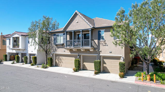 Detail Gallery Image 1 of 29 For 19534 Laroda Ln #225,  Saugus,  CA 91350 - 2 Beds | 2/1 Baths