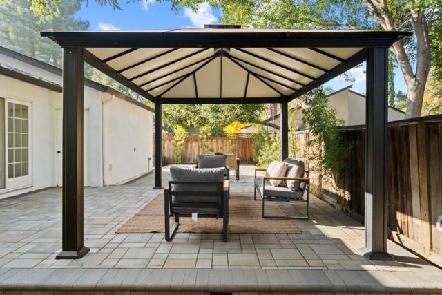 108 Durham Street, Menlo Park CA: https://media.crmls.org/mediaz/3a184ba7-ad25-4f79-958f-2b6fefd6d2bc.jpg