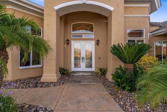 2772 Firebrand Drive, Alpine CA: https://media.crmls.org/mediaz/3a18e0c2-8622-43c3-addb-d22e3998f7ba.jpg
