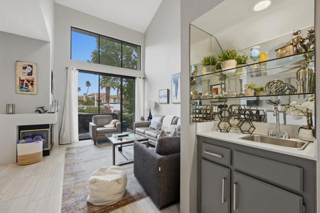 79798 Olympia, La Quinta CA: https://media.crmls.org/mediaz/3a18e650-5bce-45e9-8c4e-e0e7dd883fde.jpg