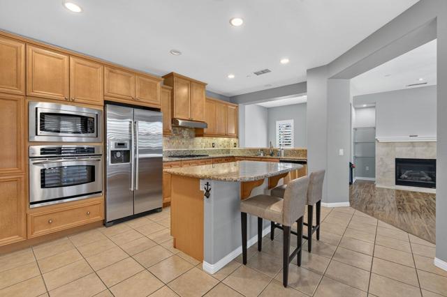 2073 Via Alba, Palm Desert, CA 92260