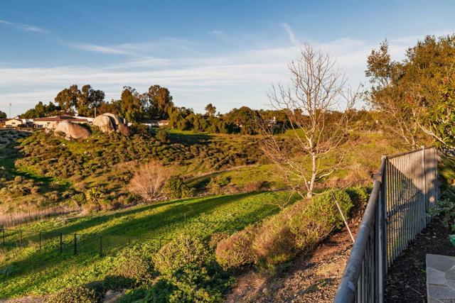 Detail Gallery Image 40 of 50 For 1091 Park Hill Pl, Vista,  CA 92081 - 4 Beds | 3 Baths