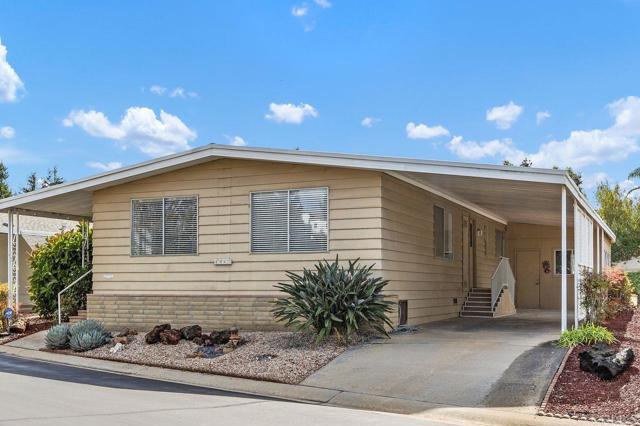 Detail Gallery Image 3 of 47 For 4967 Cindy Ave., Carlsbad,  CA 92008 - 2 Beds | 2 Baths