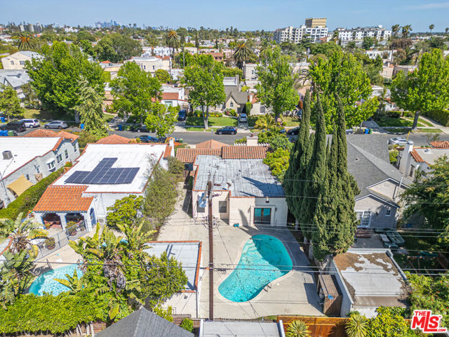 1147 S Point View Street, Los Angeles CA: https://media.crmls.org/mediaz/3a1baaca-4e98-4400-a5e0-ddceffc77f40.jpg