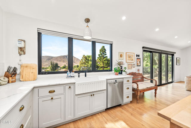 Detail Gallery Image 20 of 65 For 2474 Barbara Dr, –,  CA 93012 - 4 Beds | 3/1 Baths