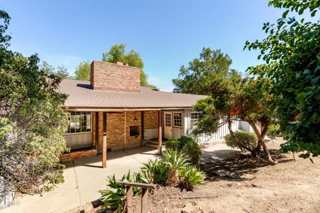 Detail Gallery Image 1 of 51 For 10400 Mcbroom St, Sunland,  CA 91040 - 3 Beds | 2/1 Baths