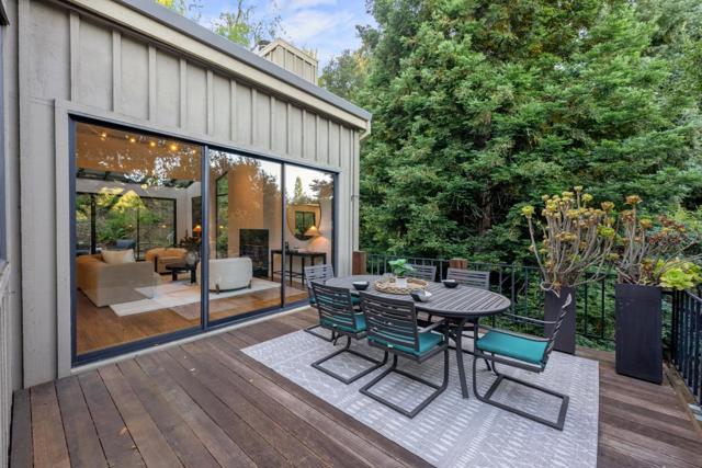 21 Valley Oak Street, Portola Valley CA: https://media.crmls.org/mediaz/3a1d96d2-0e25-4f22-ab2f-1808d9f65386.jpg