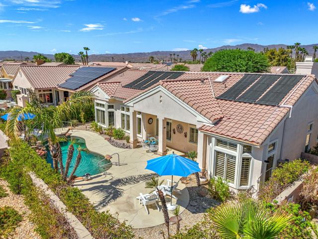 78197 Bonanza Drive, Palm Desert CA: https://media.crmls.org/mediaz/3a1daa78-ba21-4770-98a2-1463f0ebdd43.jpg