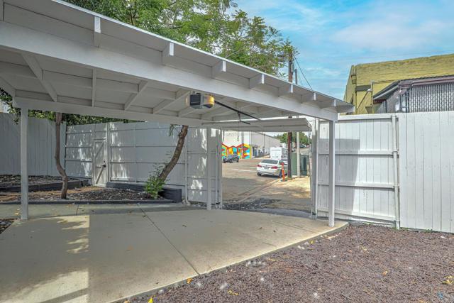 Detail Gallery Image 4 of 22 For 122 S 20th Street, San Diego,  CA 92113 - 3 Beds | 2 Baths