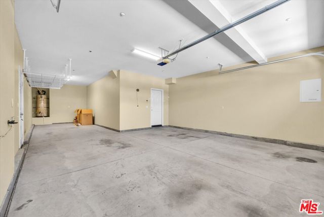 5611 Scharf Avenue, Fontana CA: https://media.crmls.org/mediaz/3a1f7ec3-b1a7-42f9-b429-fcefdf2119c7.jpg