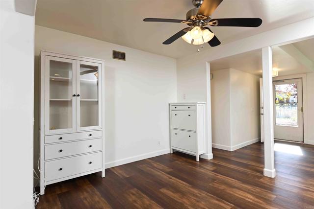 Detail Gallery Image 9 of 20 For 1860 Alessandro Trl, Vista,  CA 92084 - 3 Beds | 2 Baths