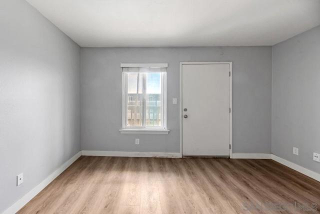 1111 Seacoast Dr, Imperial Beach CA: https://media.crmls.org/mediaz/3a234de9-a87a-4d56-a760-89ed049bdf17.jpg