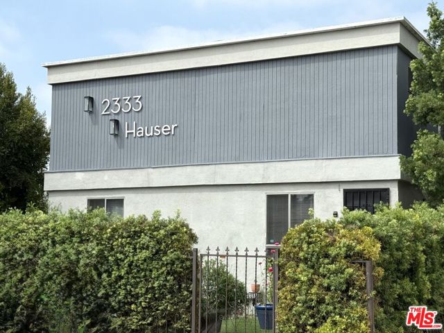 2333 Hauser Boulevard, Los Angeles CA: https://media.crmls.org/mediaz/3a24178e-045b-4467-b29a-c170ea88a700.jpg