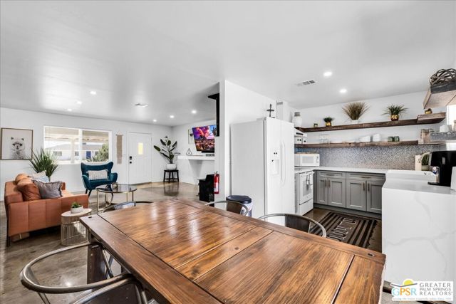 3662 Balsa Avenue, Yucca Valley CA: https://media.crmls.org/mediaz/3a249895-befe-42f2-b234-651ab43e3769.jpg