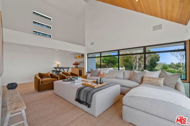 Drew Fenton | 27553 Pacific Coast Highway Malibu CA | MLS: 7493798