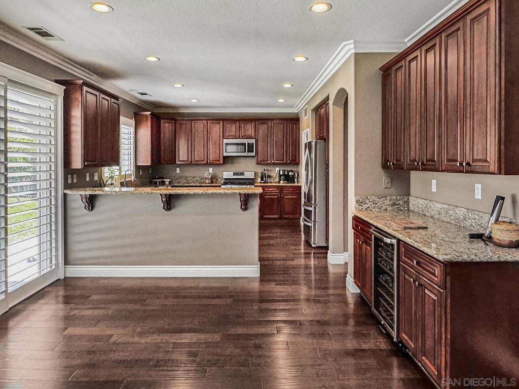 MLS #250035314SD img 4